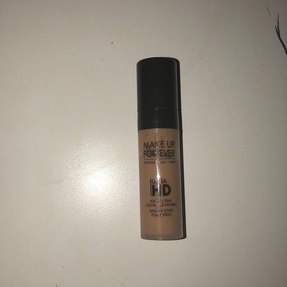 Makeup Forever Ultra HD foundation sample